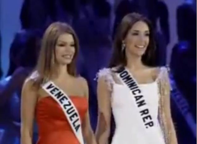 ที่ 1 ยืนขวา