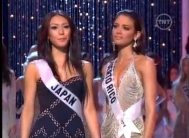 ที่ 1 ยืนขวา