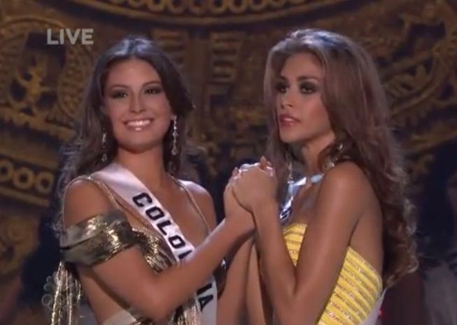 ที่ 1 ยืนขวา ,,,ปีนี้มงอุบาตสุดเท่าที่เคยมีมา ดายานากลับไปถึงบ้าน รีบอาโยนลงถังขยะทันที ฮ่า ๆ