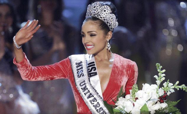 มาดู six pack ของ Olivia Culpo Miss Universe 2012