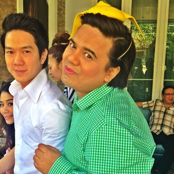 อั้ม พัชราภา ทำบุญบ้าน พร้อมเพื่อนซี้ แอมป์ ตามประกบ