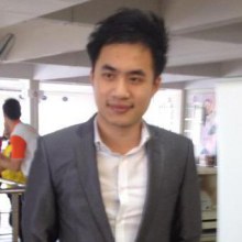 ไปเจอมาค่ะ เห็นว่าเป็นนักร้องใหม่ค่ายดัง ทายาทห้างใหญ่เมืองอุดร ทั้งหล่อทั้งเก่งค่ะ