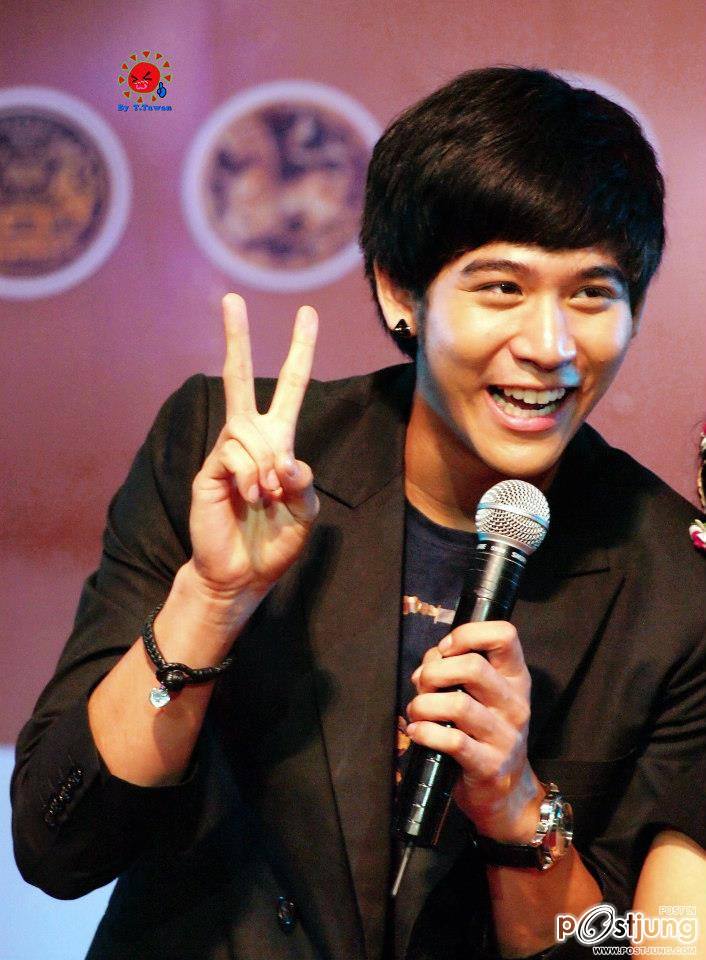 พอร์ซๆๆเอ๊ะทรงผมน้องลีวายชัดๆ