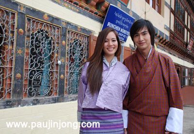 ละคร ฟ้าให้เรามารักกัน เนื่องจากโดนดองนานมาก เลย เปลี่ยน ตัว พระนาง ใหม่ คือ พอร์ช-ใบเฟิร์น แทน