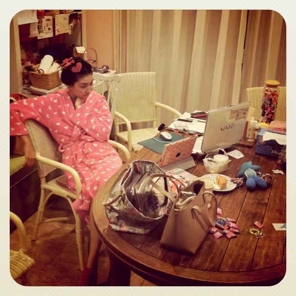 แพนเค้ก ยามแต่งหน้าอ่อนๆ น่ารักอ่ะ