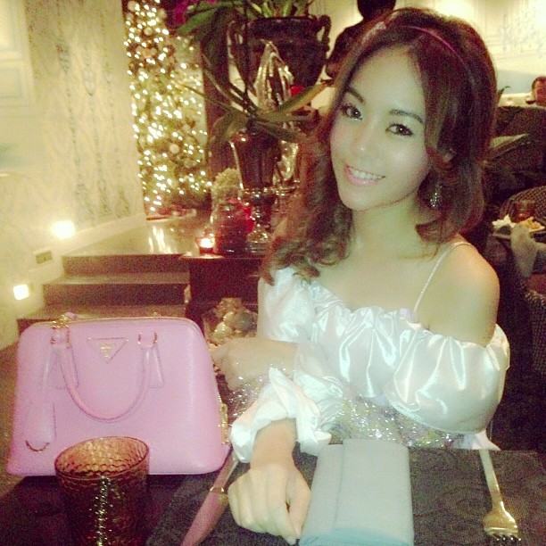 ระหว่าง  กัสจัง กับ ใหม่ดาวิกา ชอบใครมากกว่ากัน ณ ตอนนี้