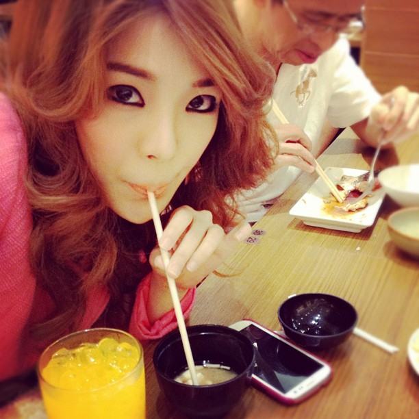 แย้ นนทพร ธีระวัฒนสุข ขาววิ๊งเวอร์ๆ