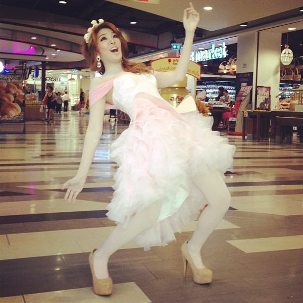 แย้ นนทพร ธีระวัฒนสุข ขาววิ๊งเวอร์ๆ