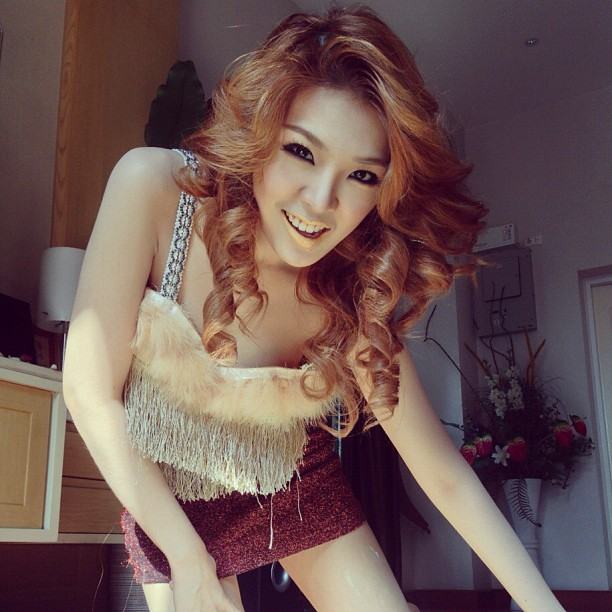 แย้ นนทพร ธีระวัฒนสุข ขาววิ๊งเวอร์ๆ