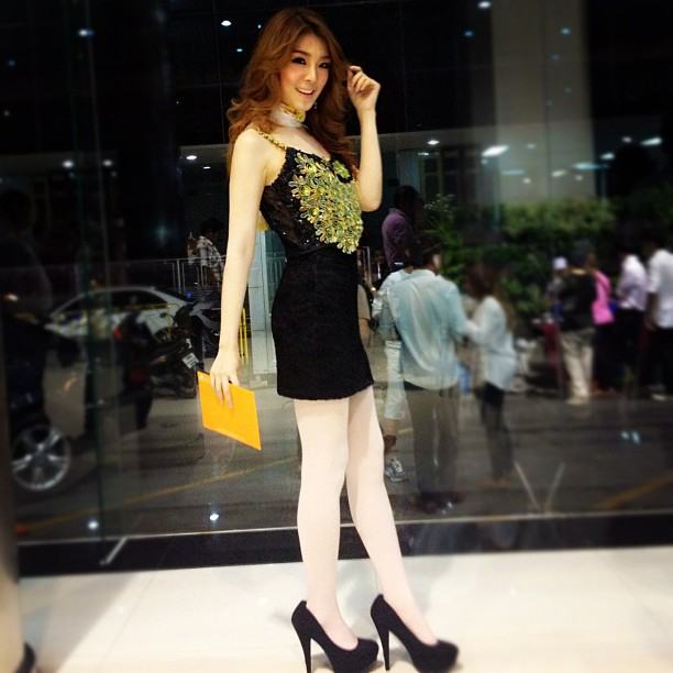 แย้ นนทพร ธีระวัฒนสุข ขาววิ๊งเวอร์ๆ