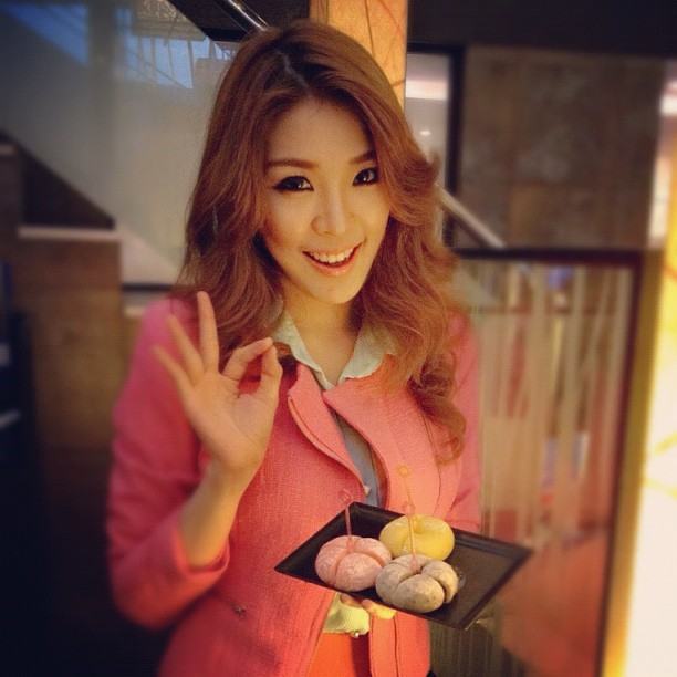 แย้ นนทพร ธีระวัฒนสุข ขาววิ๊งเวอร์ๆ