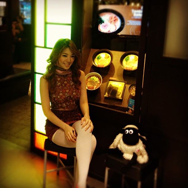 แย้ นนทพร ธีระวัฒนสุข ขาววิ๊งเวอร์ๆ