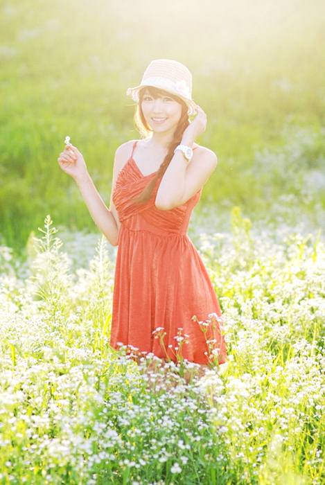 สวยใส Lee Eun Hye in Red Sun Dress