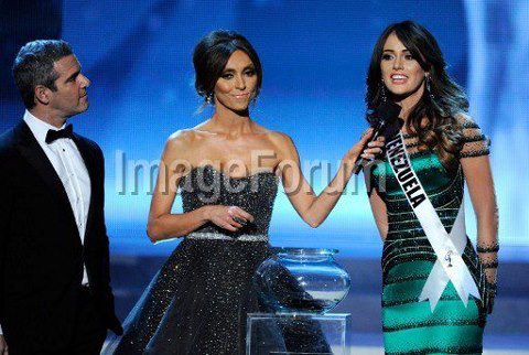 รวมภาพความสำเร็จ Miss Venezuela กับตำแหน่งรอง2 MU 2012