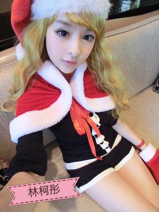 Lin Ke Tong หลินเค่อตง แต่งซานต้า รับวันคริสต์มาส 2012
