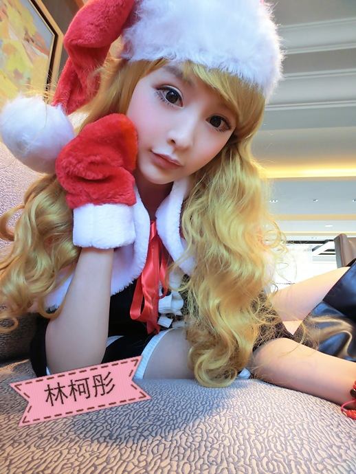 Lin Ke Tong หลินเค่อตง แต่งซานต้า รับวันคริสต์มาส 2012