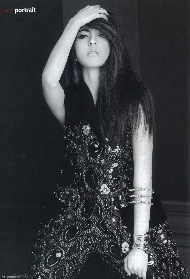 พิ้งกี้ สาวิกา ถ่ายแบบนิตยสาร ปีนี้ She งานเยอะ