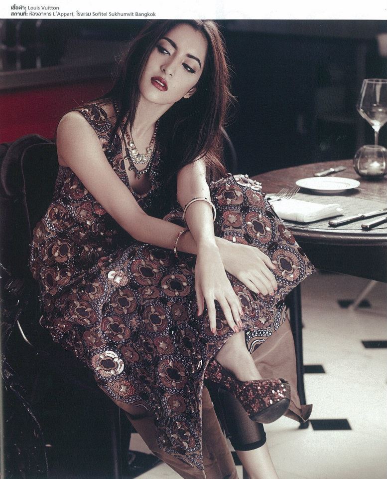 พิ้งกี้ สาวิกา ถ่ายแบบนิตยสาร ปีนี้ She งานเยอะ