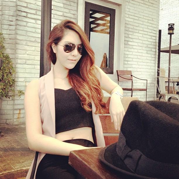 จินนี่ Kamikaze สวย ใส ไฮโซ กับสไตล์การแต่งตัวของเธอ