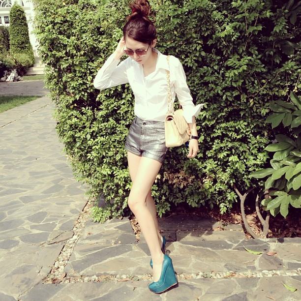 จินนี่ Kamikaze สวย ใส ไฮโซ กับสไตล์การแต่งตัวของเธอ