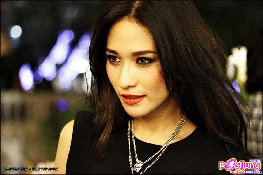 พลอย " ได้รับตำแหน่งผู้หญิงที่ทรงอิทธิพลแห่งปี 2012