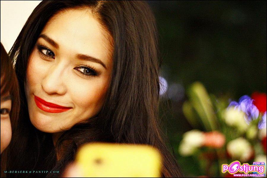 พลอย " ได้รับตำแหน่งผู้หญิงที่ทรงอิทธิพลแห่งปี 2012