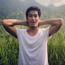 อาเล็ก ธีรเดช หนุ่มหน้าตี๋ยิ้มหวาน พระเอกหนัง คุณนายโฮ