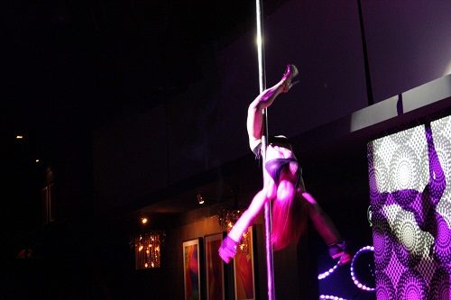 pole dance