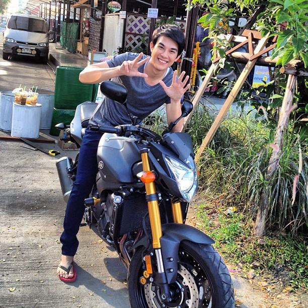 บอส โตนนท์ @ Instagram Update