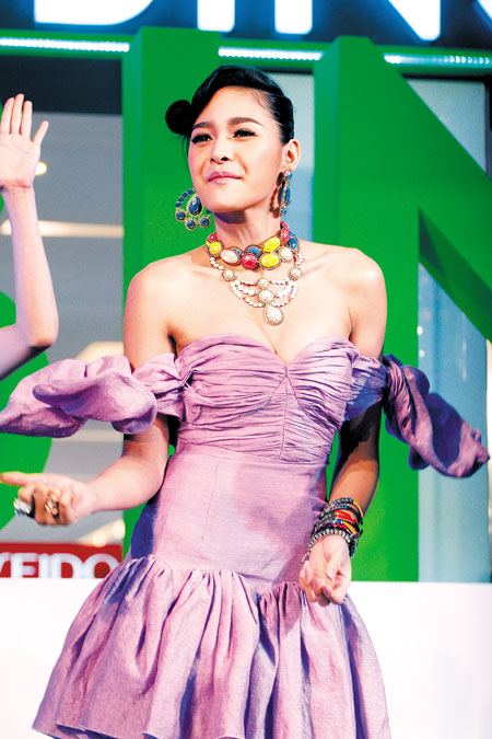 ปุ๊กลุ๊ก สวยงามอย่างไทย