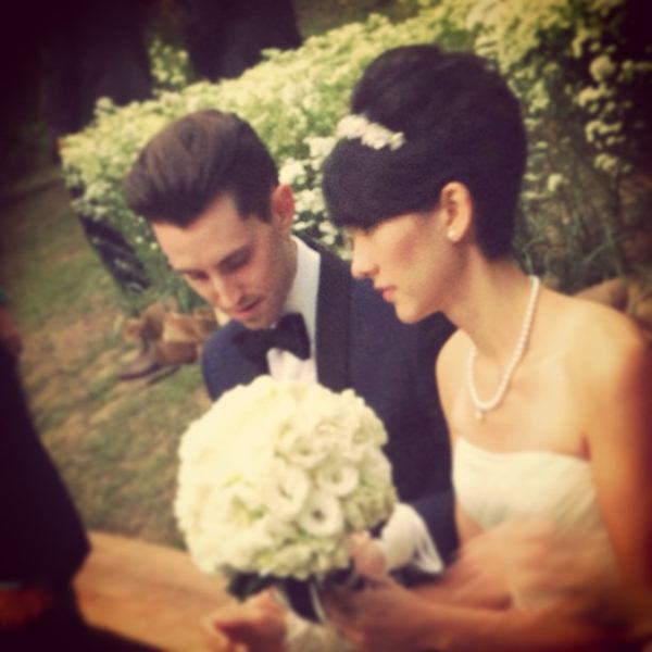 ชมภาพบรรยากาศ ญารินดา ควงแขน วิล พาเธอร่า เข้าพิธีวิวาห์