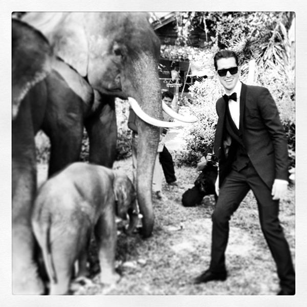 ชมภาพบรรยากาศ ญารินดา ควงแขน วิล พาเธอร่า เข้าพิธีวิวาห์