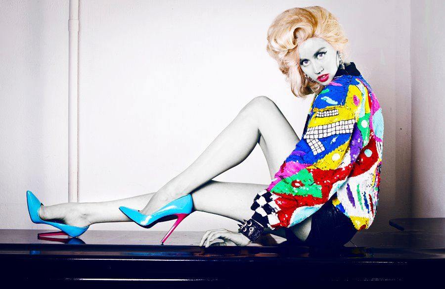 สวัสดีปีใหม่ 2013 ขะเพื่อนๆ  by Allison Harvard