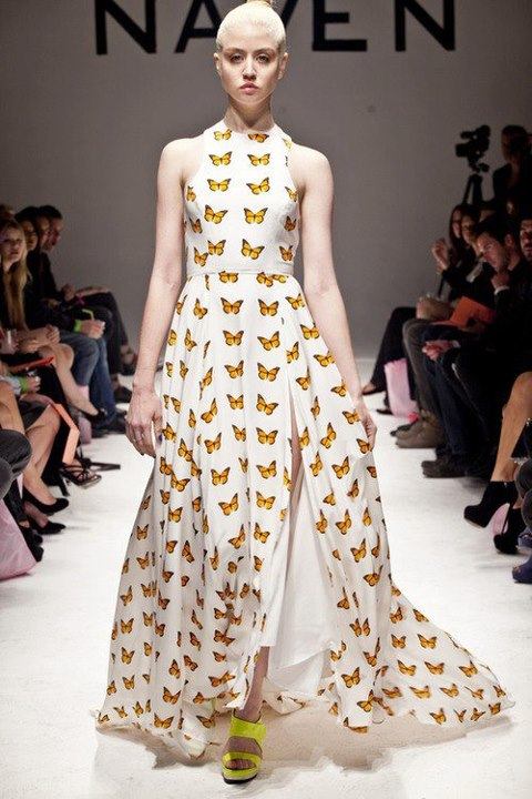 สวัสดีปีใหม่ 2013 ขะเพื่อนๆ  by Allison Harvard