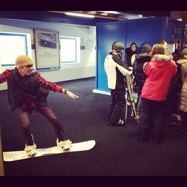 หวานชื่น! อั้ม ควง นัท สวีทกลางหิมะในสวิตเซอร์แลนด์