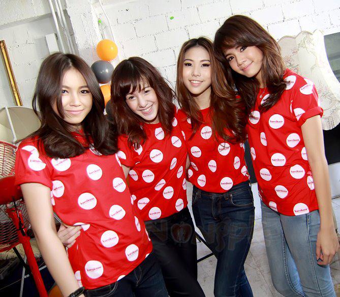 4 สาว หุ่นดี เสียงดี Kiss Me Five