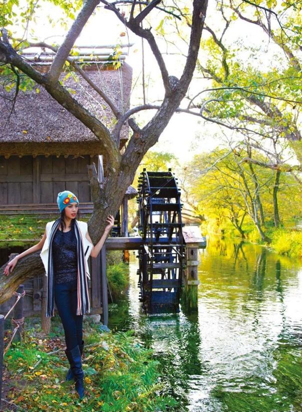 พิชญ์สินี ตันวิบูลย์ @ เพื่อนเดินทาง vol.34 no.397 January 2013