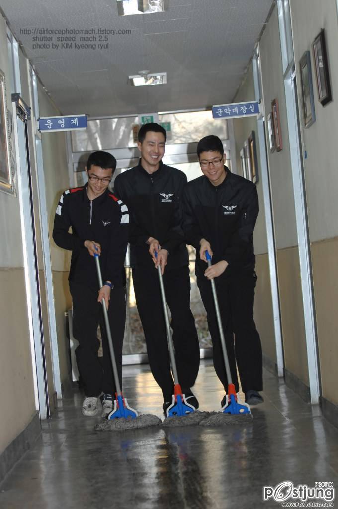 พระเอกชุดทหาร เท่ๆ