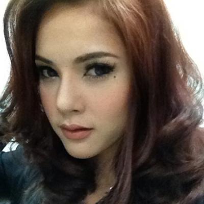 อุ้ม ลักขณา โพสต์แจงศัลยกรรม ยัน ไม่ได้ทำทั้งหน้า