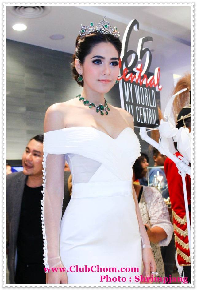 10 อันดับดาราสาวที่แต่งหน้าออกงานได้เริศที่สุด