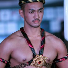 ประกวดชายแต่งหน้าหนาไปป่ะ