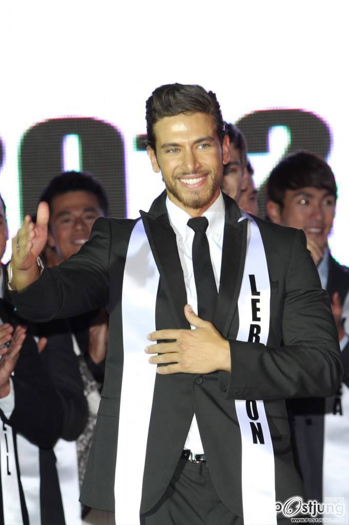 หล่อเข้มดี