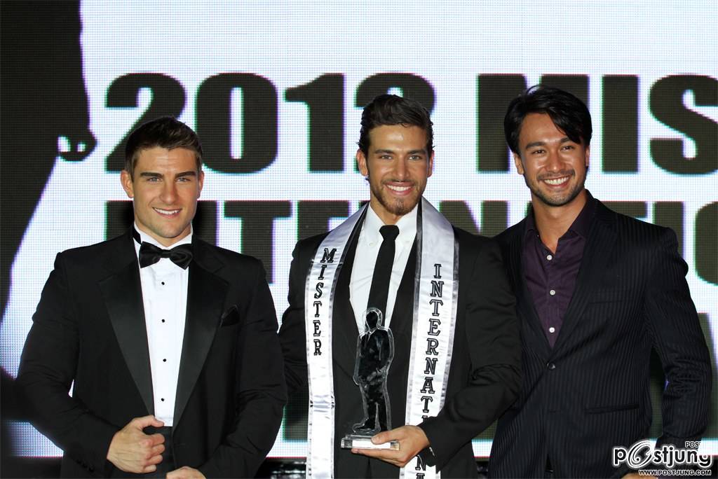 หล่อเข้มดี