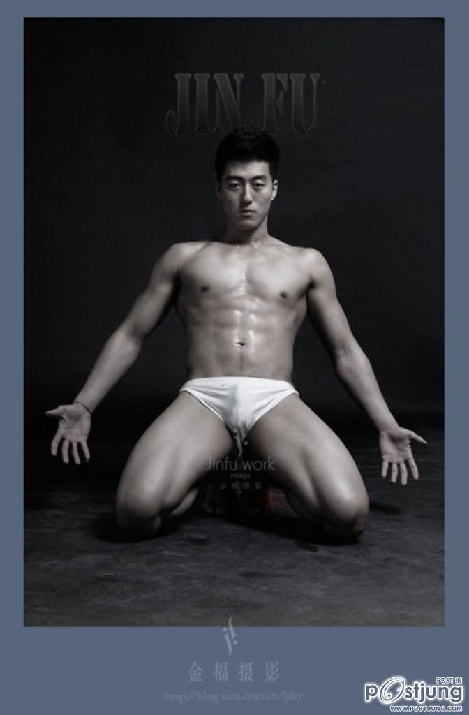 ตี๋ล่ำอ่ากๆ