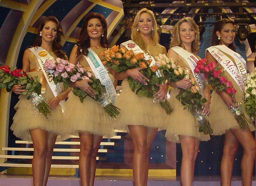 เหล่านางงาม Venezuela ประัชันกันสุดพลังในชุดว่ายน้ำ