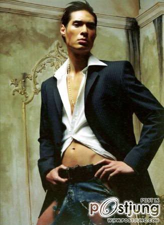 นายแบบชื่อ คริสป่าวหล่อดี