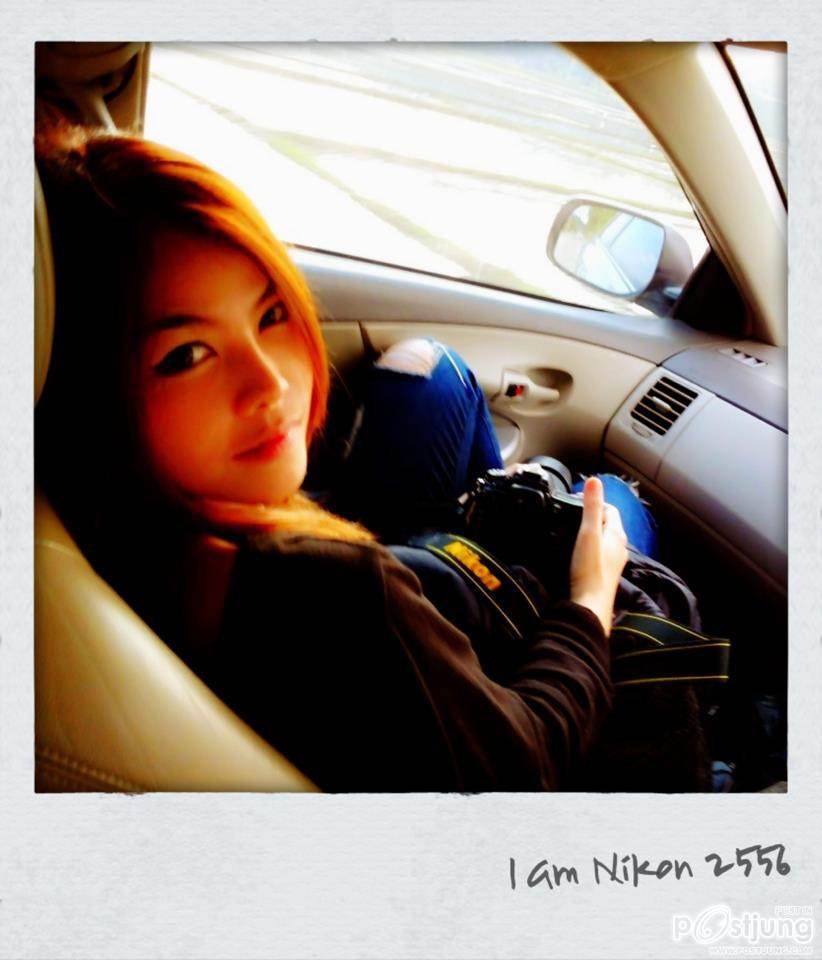 พวกคุณอยากให้เธอคนไหนเป็นคนถ่ายภาพให้ดีครับ