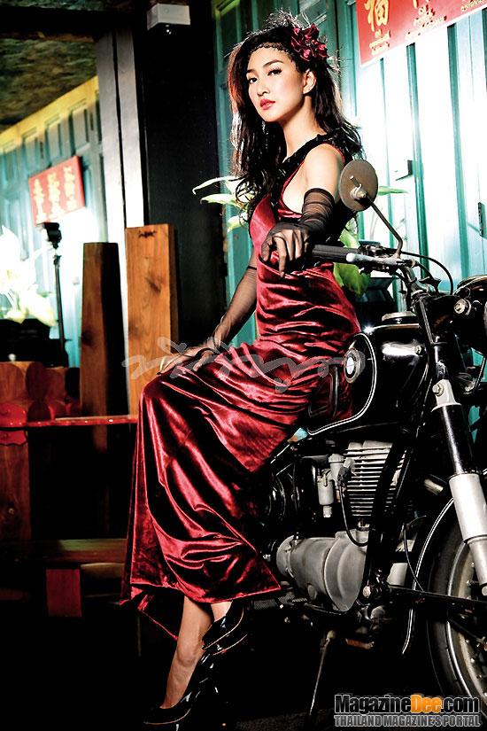 แพนเค้ก เขมนิจ ชุดแดงแร๊งงงง