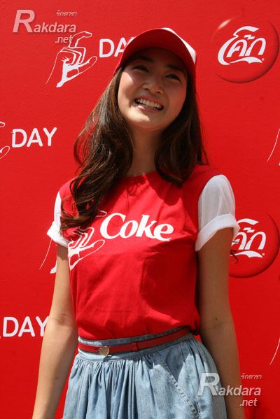 แพนเค้ก เขมนิจ ชุดแดงแร๊งงงง