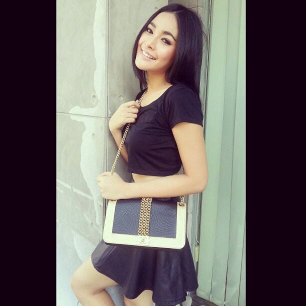 ปุ๊กลุ๊ก ฝนทิพย์  อวดความสวยผ่านInstagram